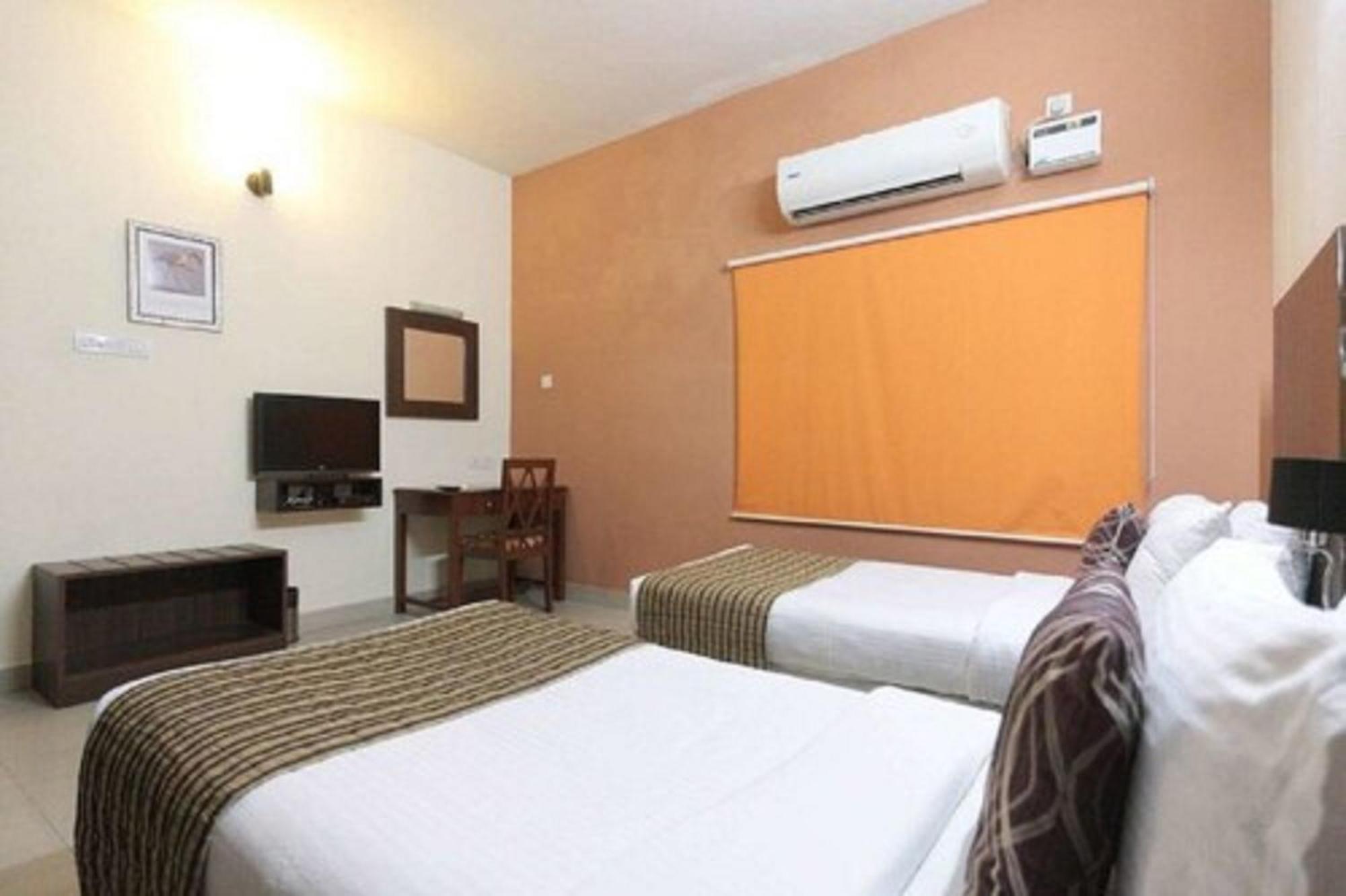 Hotel Shanti House New Delhi Karnail Singh Stadium Gate No 1 Extérieur photo