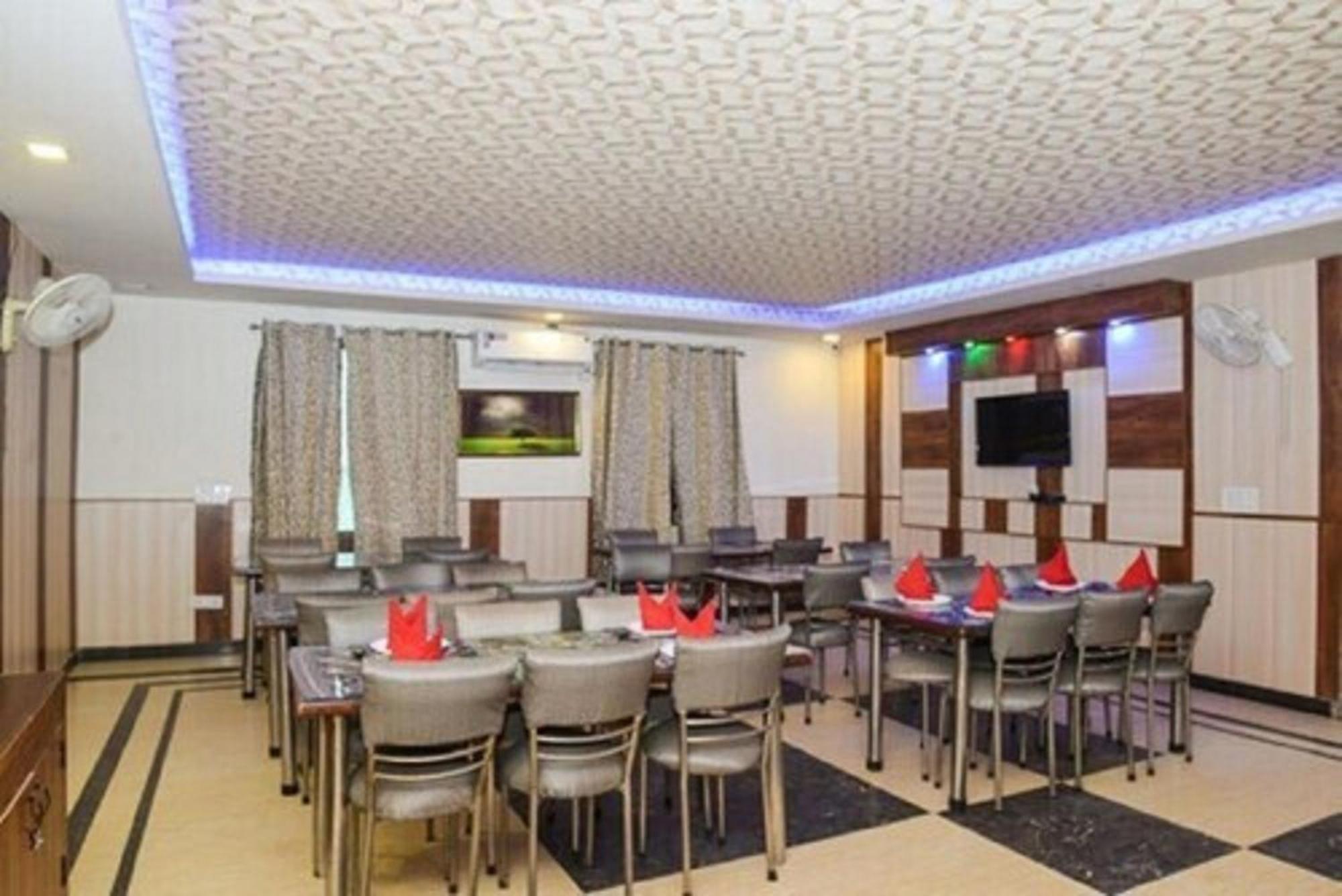 Hotel Shanti House New Delhi Karnail Singh Stadium Gate No 1 Extérieur photo