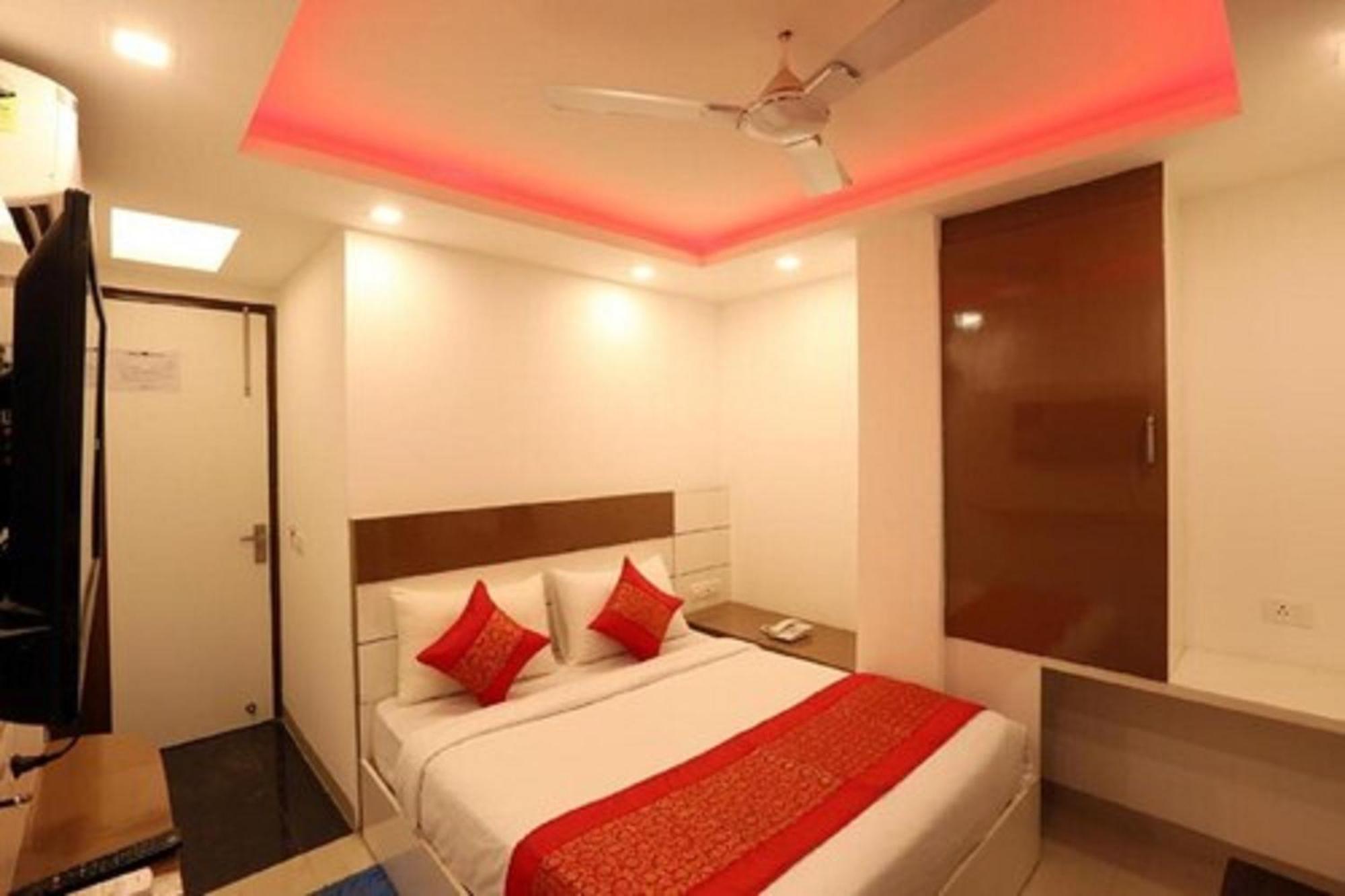Hotel Shanti House New Delhi Karnail Singh Stadium Gate No 1 Extérieur photo